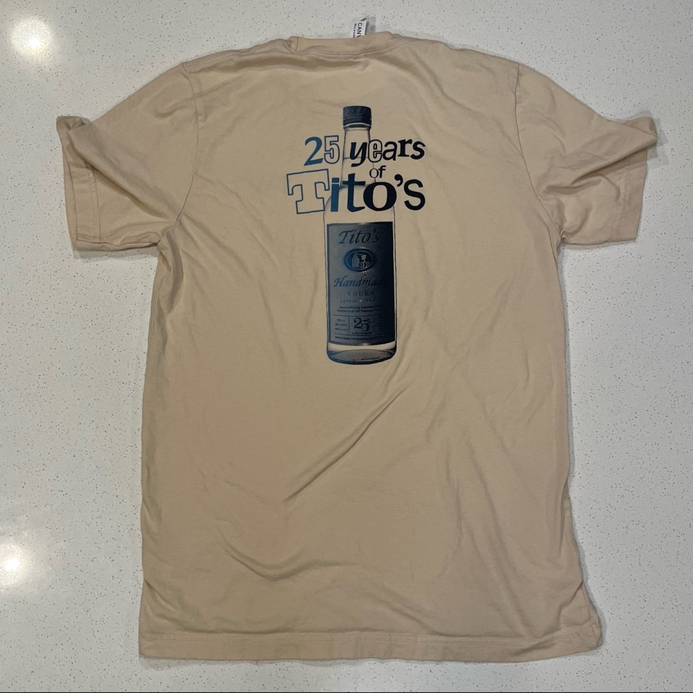 Tito’s medium t-shirt 100% cotton